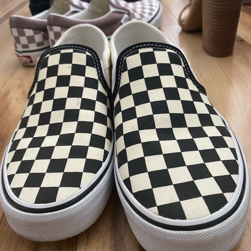 Vans Women Black and Cream Checkered Sneakers